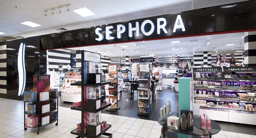 Τα καταστήματα Sephora είναι όμορφα, ζεστά και φιλικά ως προς τον καταναλωτή! Σε αυτά, μπορείς να περάσεις όσο χρόνο θέλεις δοκιμάζοντας τα αγαπημένα σου είδη καλλυντικών και αρωμάτων | YouBeHero