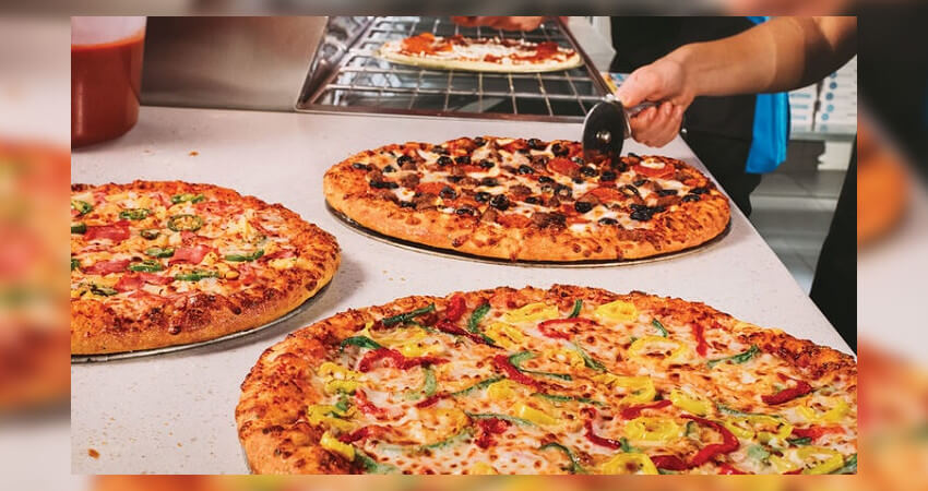 Οι πιο νόστιμες πίτσες 1+1 δώρο στην dominos | YouBeHero
