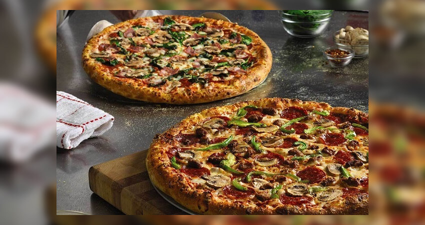 Λαχταριστές πίτσες με πεπερόνι, μανιτάρια και πιπεριές απο την dominos pizza | YouBeHero
